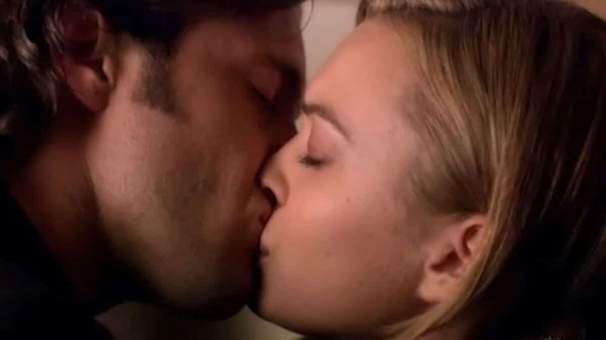 mick and beth sonata kiss