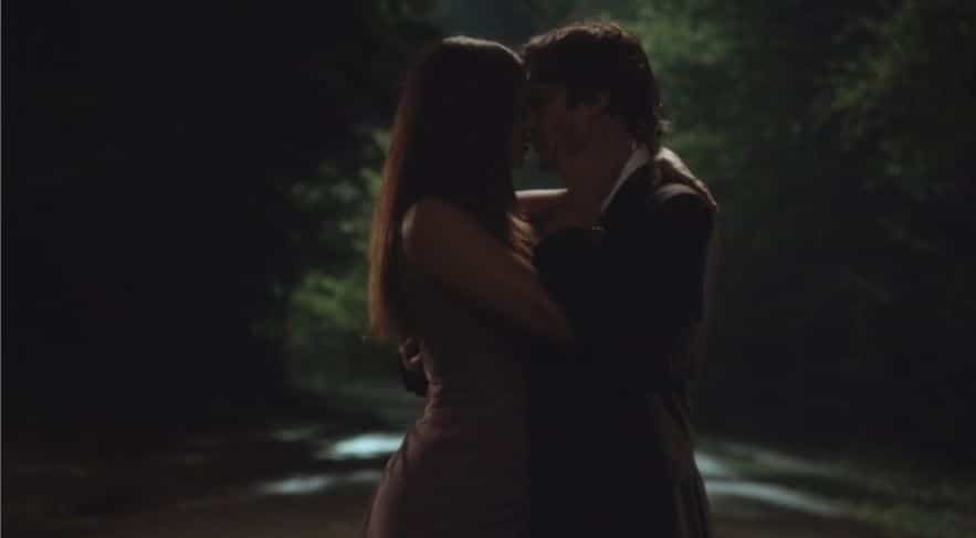 Damon and Elena kiss live without her for a while