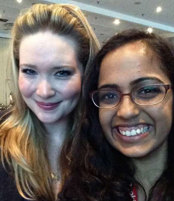 A picture of me and SARAH J MAAS AT BOOK CON!!!!!!
