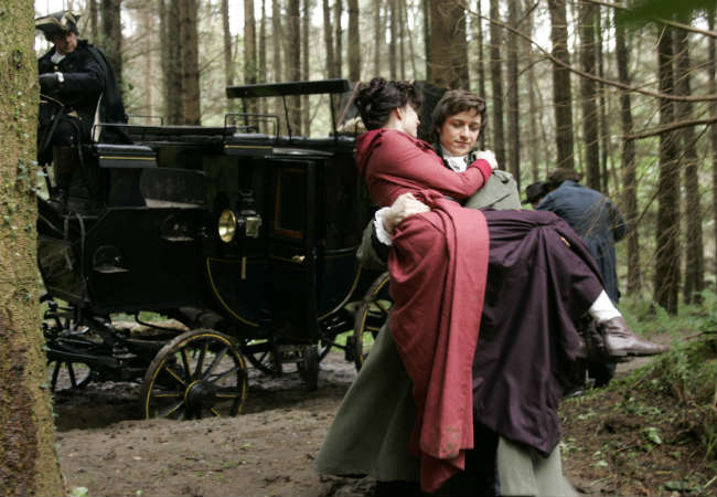 Tom carries Jane in Becoming Jane