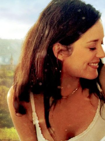 Marion Cotillard and Russell Crowe in A Good Year