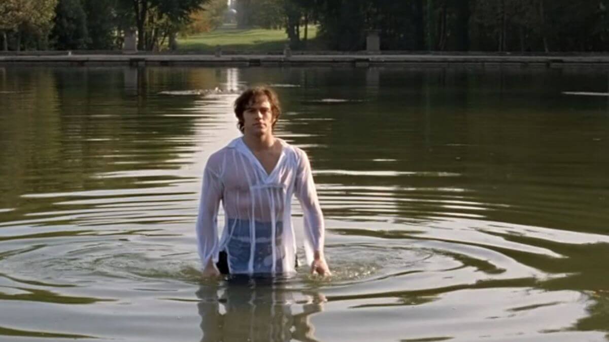 Elliot Cowan in Lost in Austen