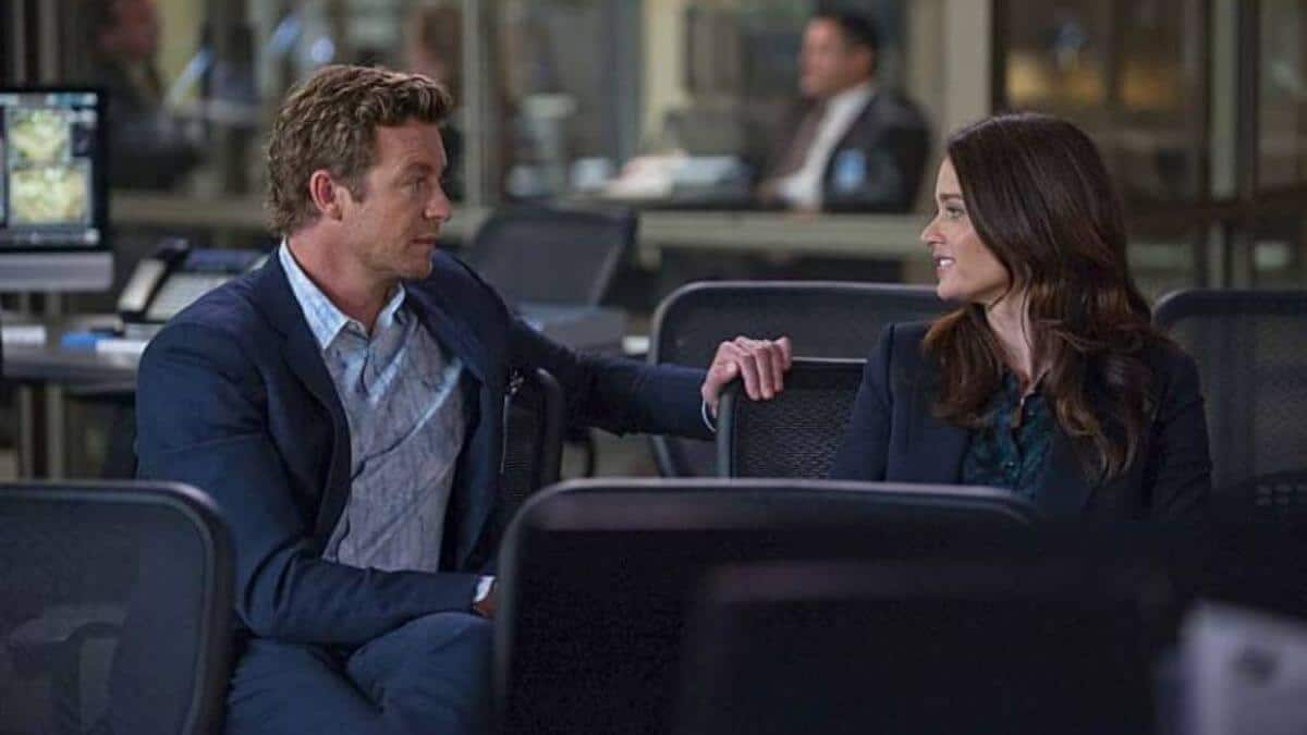 Jane and Lisbon in airport