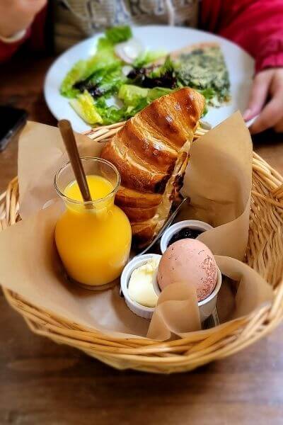Carmel Cafe breakfast