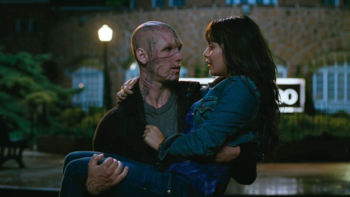 Beastly 2011 publicity still with Vanessa Hudgens and Alex Pettyfer